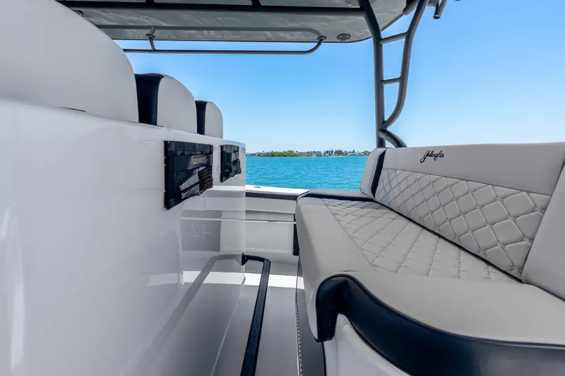 Slide: The Image of Yellowfin 42 Offshore 2024 - 23