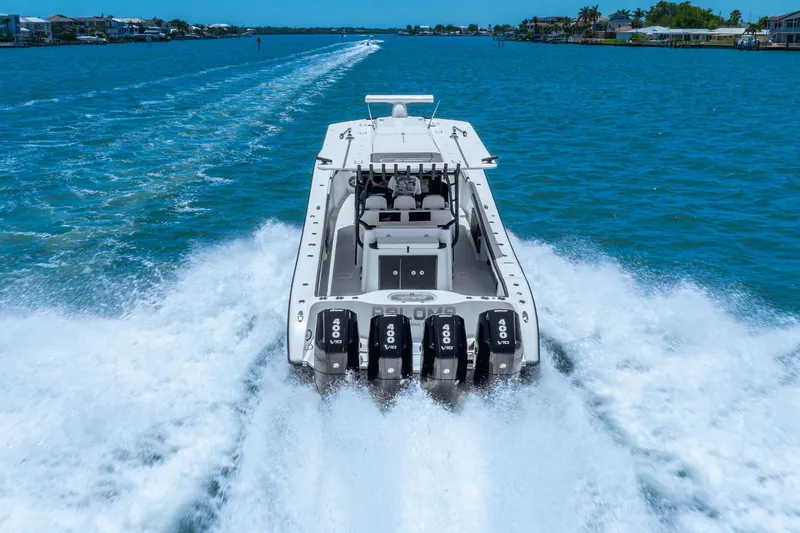 Slide: The Image of Yellowfin 42 Offshore 2024 - 4