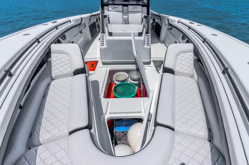 Slide: The Image of Yellowfin 42 Offshore 2024 - 48