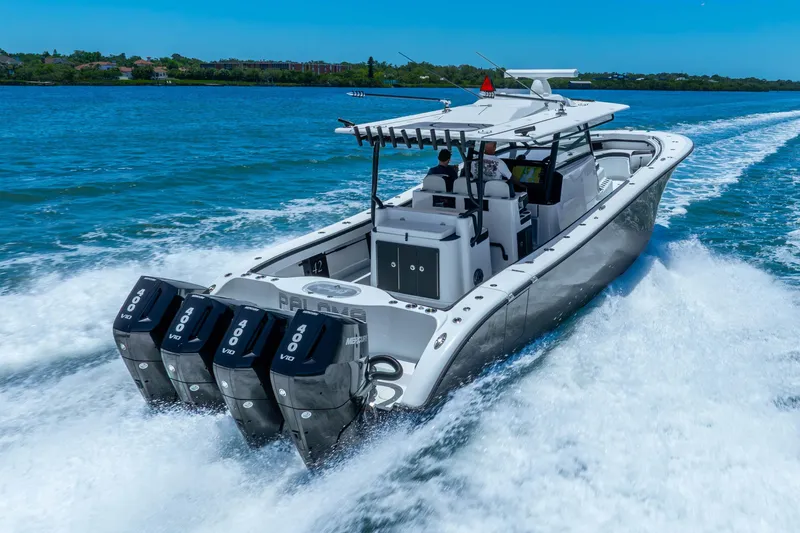 Slide: The Image of Yellowfin 42 Offshore 2024 - 5