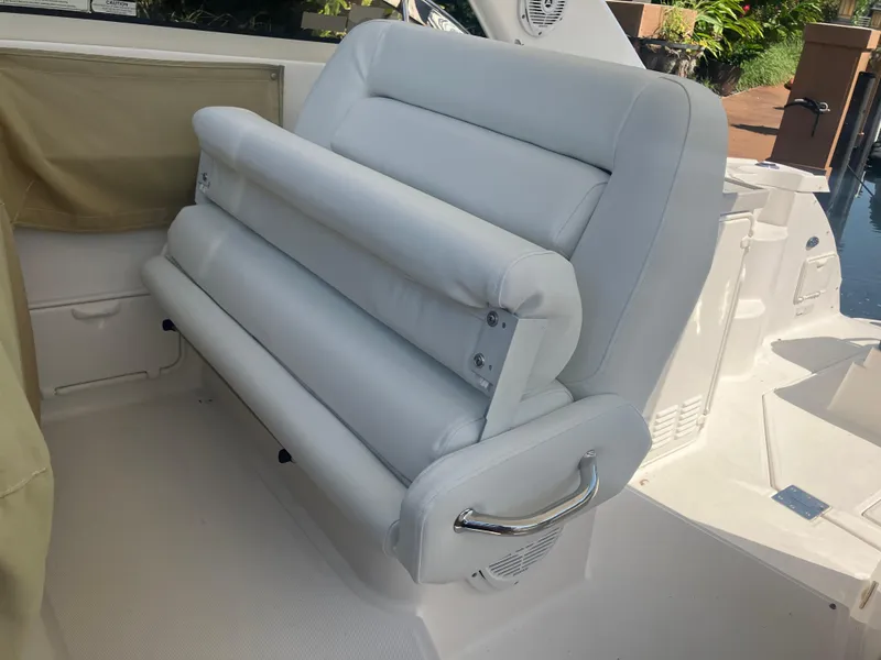 Slide: The Image of White leather seat on 2007 Regal 3760 Commodore boat. - 20