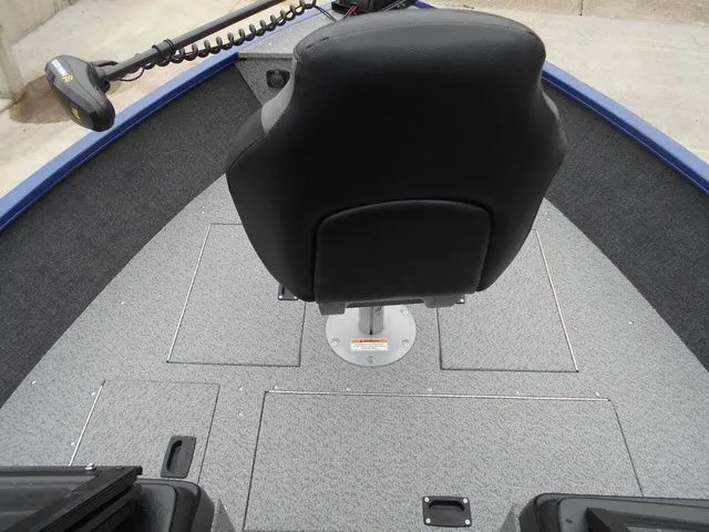 Slide: The Image of Crestliner 1650 Kodiak Walkthrough 2025 - 15