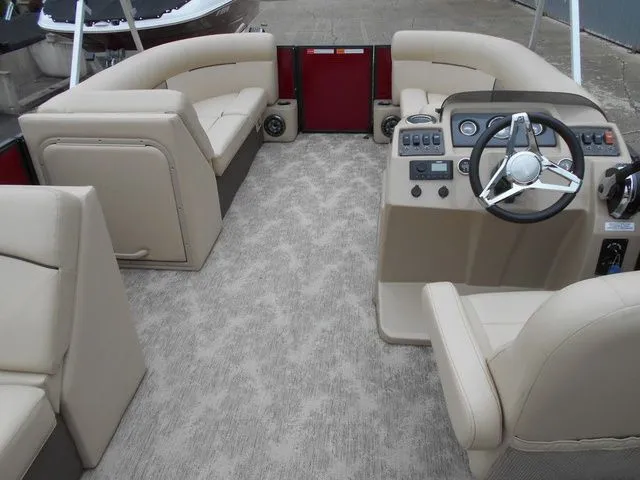 Slide: The Image of Crest Classic LX 220 L 2022 - 12