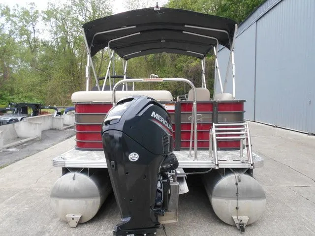 Slide: The Image of Crest Classic LX 220 L 2022 - 5