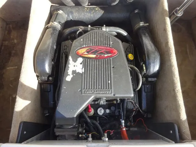 Slide: The Image of MasterCraft MariStar 210 VRS 2000 - 11