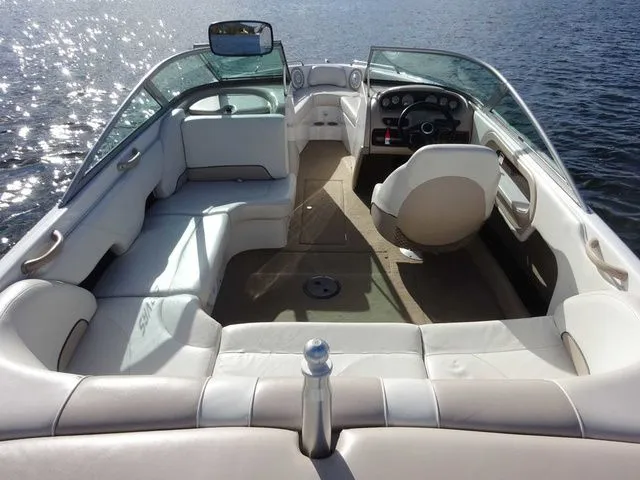 Slide: The Image of MasterCraft MariStar 210 VRS 2000 - 28