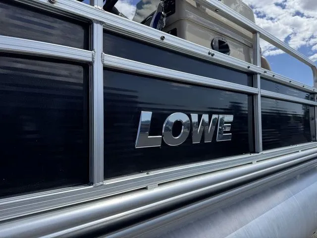Slide: The Image of Lowe SF 214 Sport Fish 2017 - 12
