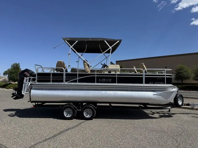 Slide: The Image of Lowe SF 214 Sport Fish 2017 - 2