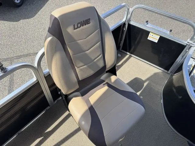 Slide: The Image of Lowe SF 214 Sport Fish 2017 - 32