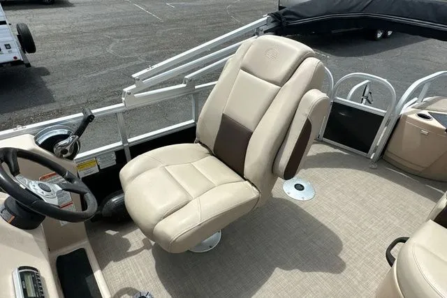 Slide: The Image of Tracker Fishing Barge 21 2019 - 17
