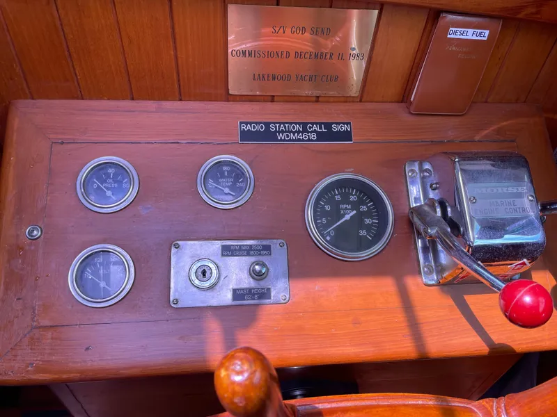 Slide: The Image of Dashboard of 1983 Formosa Spindrift 43 yacht. - 23