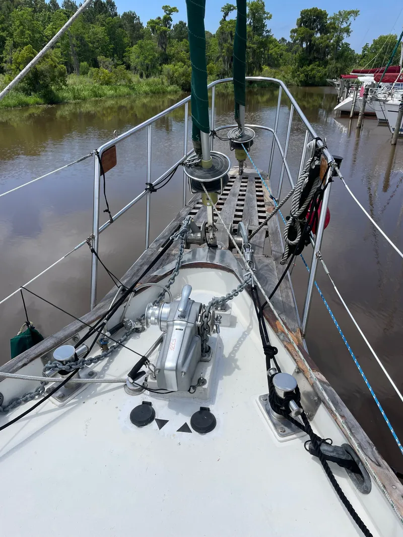 Slide: The Image of Deck view of 1983 Formosa Spindrift 43 yacht. - 9