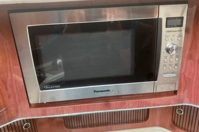 Slide: The Image of Panasonic microwave in 1999 Sea Ray 420 Aft Cabin yacht kitchen. - 35