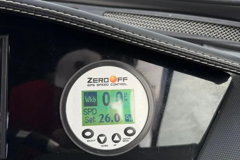 Slide: The Image of GPS speed control display in a 2018 Cobalt R5 WSS Surf boat. - 29