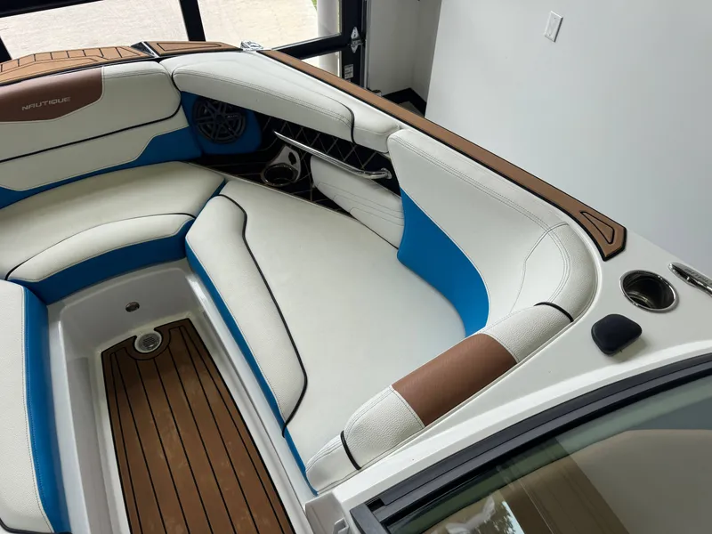 Slide: The Image of Interior of 2019 Nautique Super Air Nautique GS22 boat. - 18