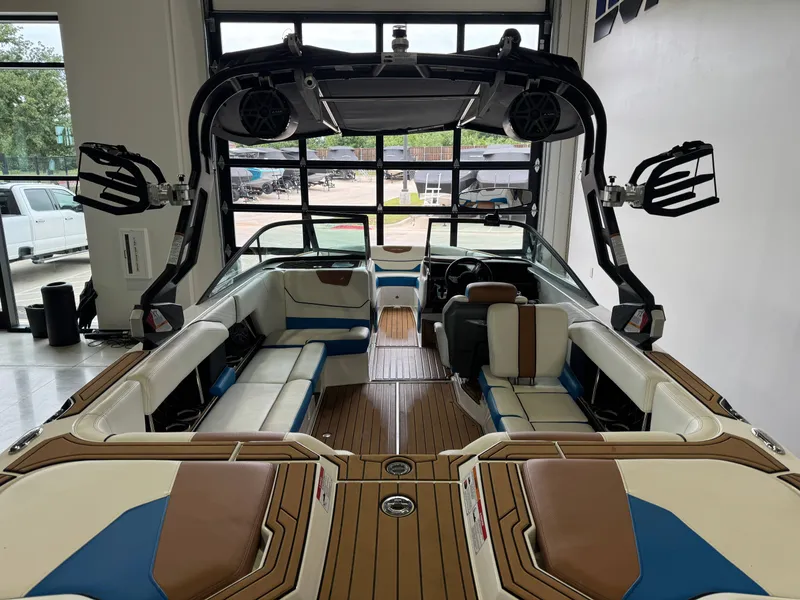 Slide: The Image of Interior of a 2019 Nautique Super Air Nautique GS22 boat. - 9