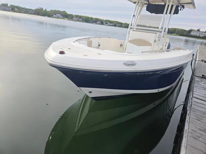 Slide: The Image of 2018 Robalo R200 Center Console boat at dock. - 6