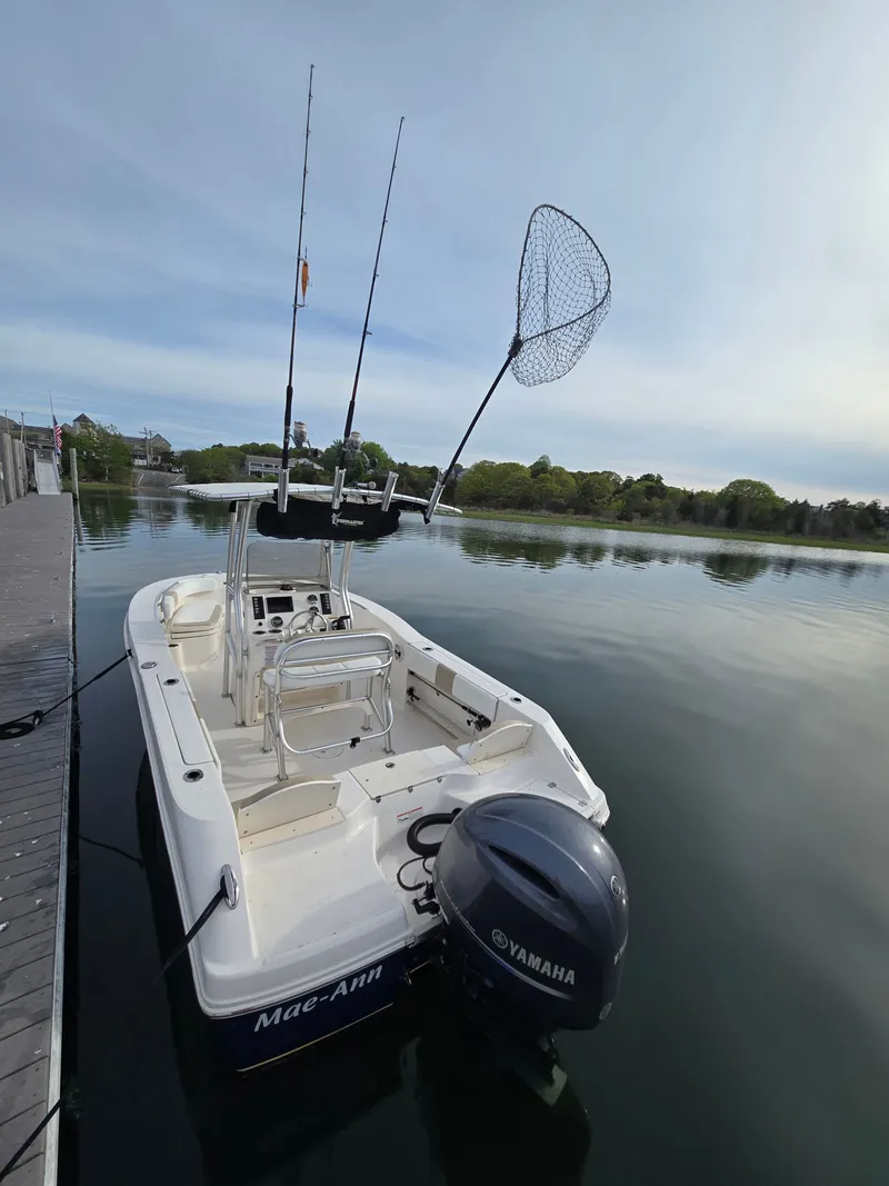 Slide: The Image of 2018 Robalo R200 Center Console boat at dock. - 7
