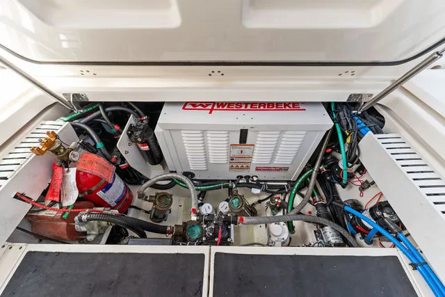 Slide: The Image of Boston Whaler 420 Outrage 2019 - 138