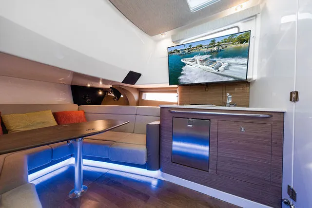 Slide: The Image of Boston Whaler 420 Outrage 2019 - 162
