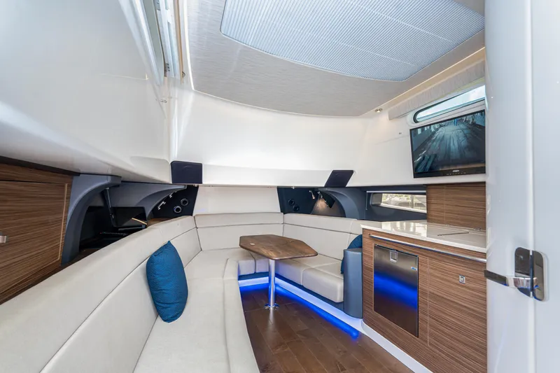 Slide: The Image of Boston Whaler 420 Outrage 2019 - 73