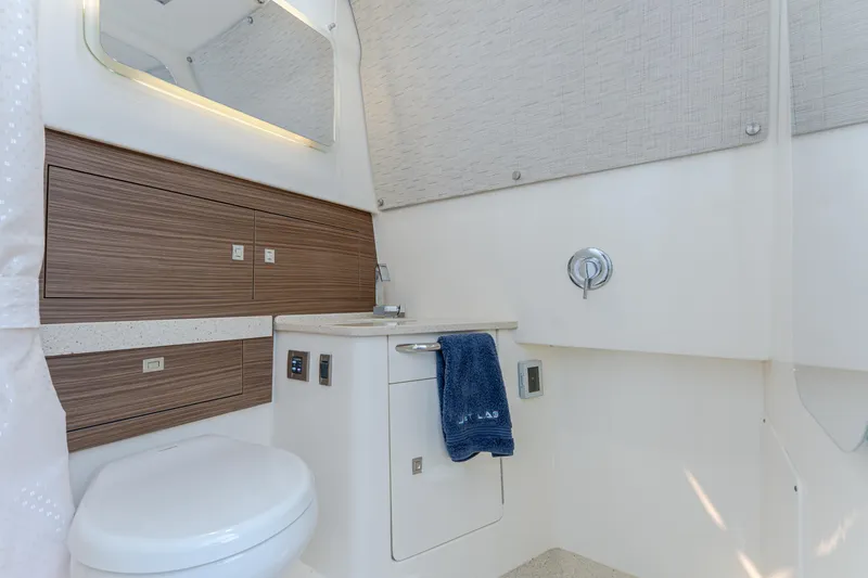 Slide: The Image of Boston Whaler 420 Outrage 2019 - 74