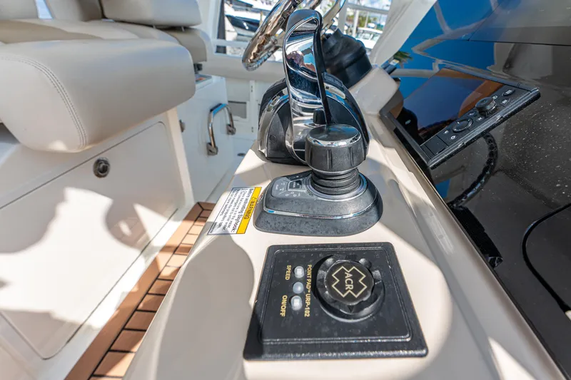 Slide: The Image of Boston Whaler 420 Outrage 2019 - 80