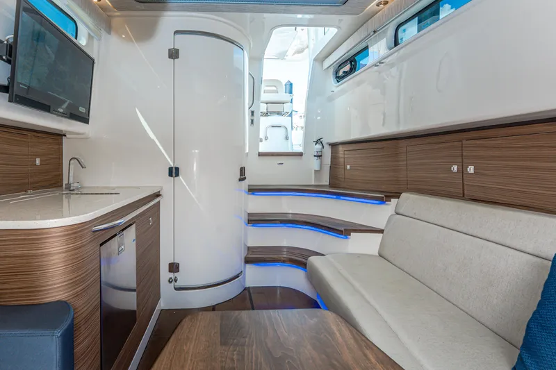 Slide: The Image of Boston Whaler 420 Outrage 2019 - 87