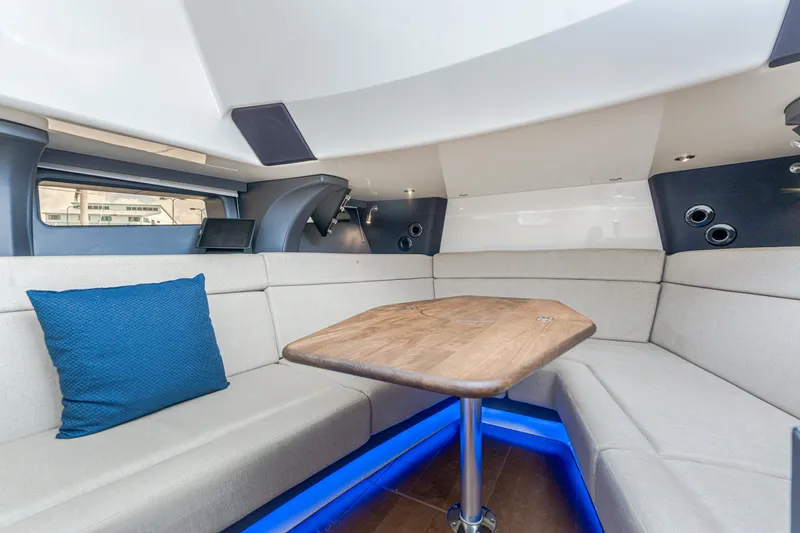Slide: The Image of Boston Whaler 420 Outrage 2019 - 91