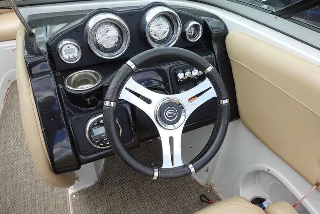 Slide: The Image of Crownline Boats 205 SS 2019 - 13