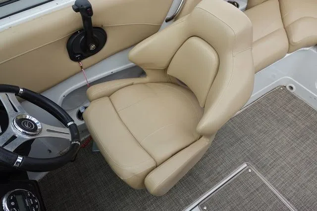 Slide: The Image of Crownline Boats 205 SS 2019 - 14