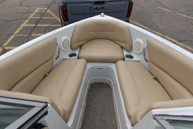 Slide: The Image of Crownline Boats 205 SS 2019 - 17