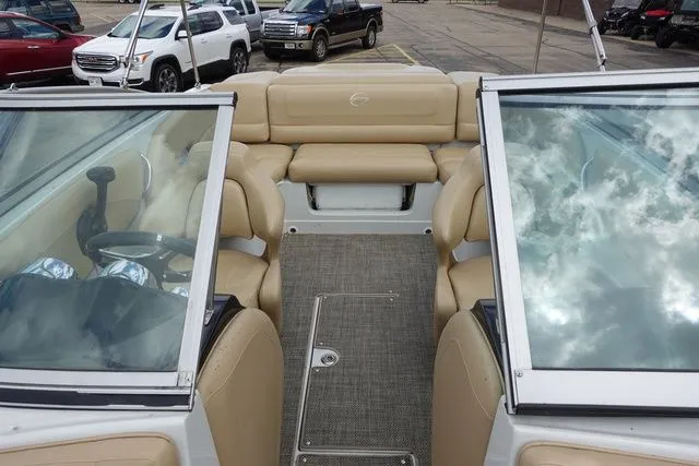 Slide: The Image of Crownline Boats 205 SS 2019 - 18