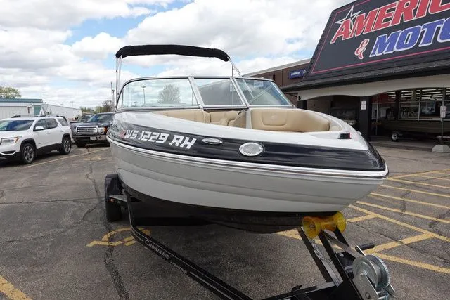 Slide: The Image of Crownline Boats 205 SS 2019 - 4