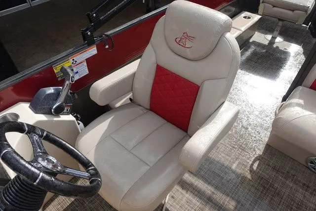 Slide: The Image of Misty Harbor Pontoons 2285 RF 2020 - 10