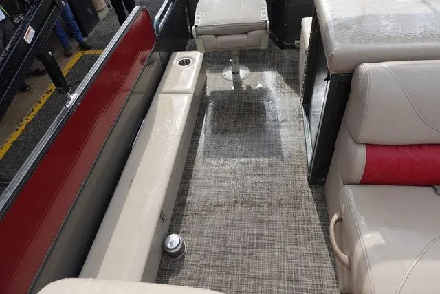 Slide: The Image of Misty Harbor Pontoons 2285 RF 2020 - 12