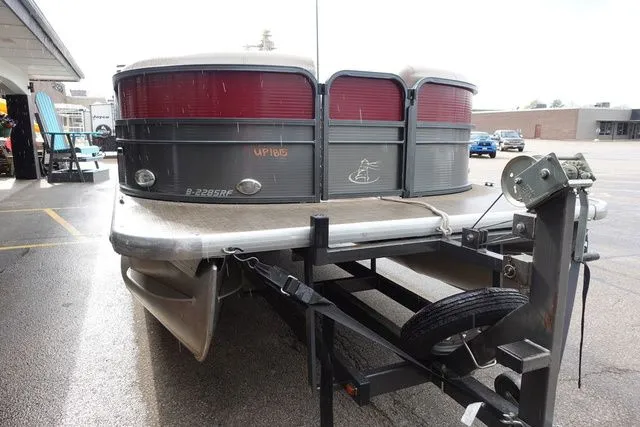 Slide: The Image of Misty Harbor Pontoons 2285 RF 2020 - 2