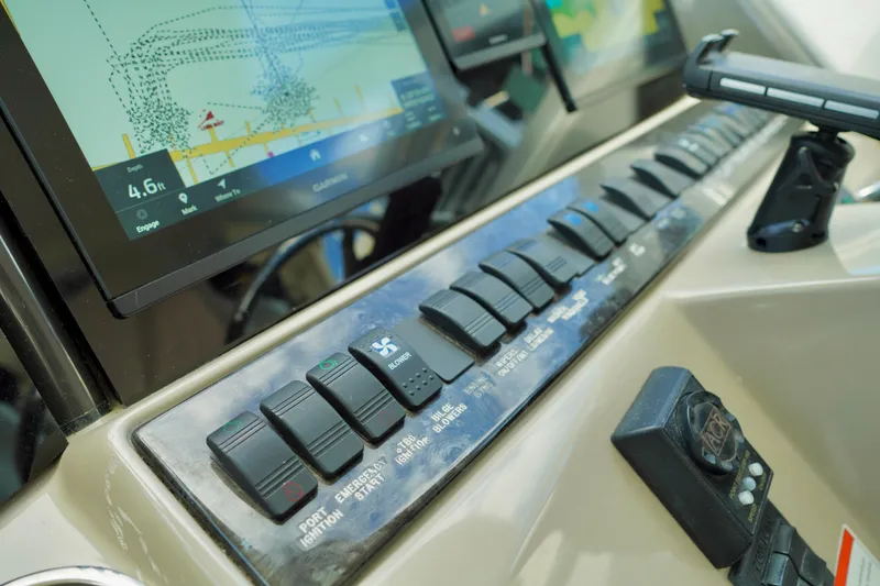 Slide: The Image of Control panel of a 2006 Sea Ray 40 Motor Yacht with navigation display. - 18
