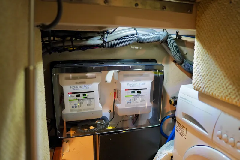 Slide: The Image of Electrical system and appliances inside a 2006 Sea Ray 40 Motor Yacht. - 61