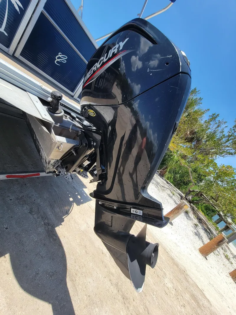 Slide: The Image of 2020 Cypress Cay 232 Seabreeze with Mercury outboard motor. - 9