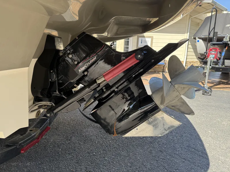 Slide: The Image of MerCruiser drive of a 2006 Sea Ray 200 Sundeck boat. - 12