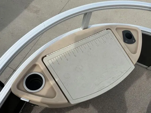 Slide: The Image of Sun Tracker Party Barge 22 XP3 2016 - 12