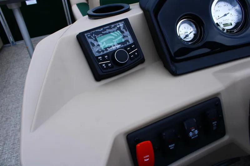 Slide: The Image of Dashboard of 2026 Bennington 21 SSRSF boat with gauges and controls. - 8