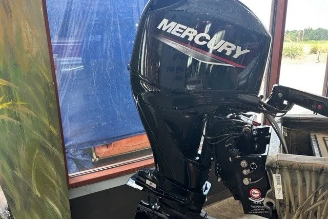 Slide: The Image of Mercury outboard motor on 2026 Tracker Grizzly 1650 T Prairie Wings Edition boat. - 9