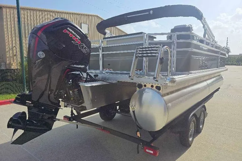 Slide: The Image of 2026 Sun Tracker Fishin' Barge 20 DLX pontoon boat with Mercury Pro XS engine. - 4