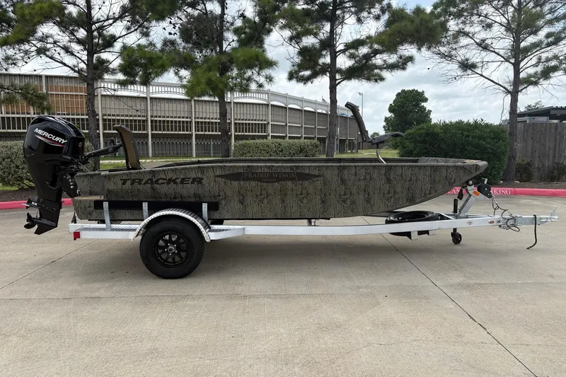 Slide: The Image of Tracker Grizzly 1650 T Prairie Wings Edition 2026 - 10
