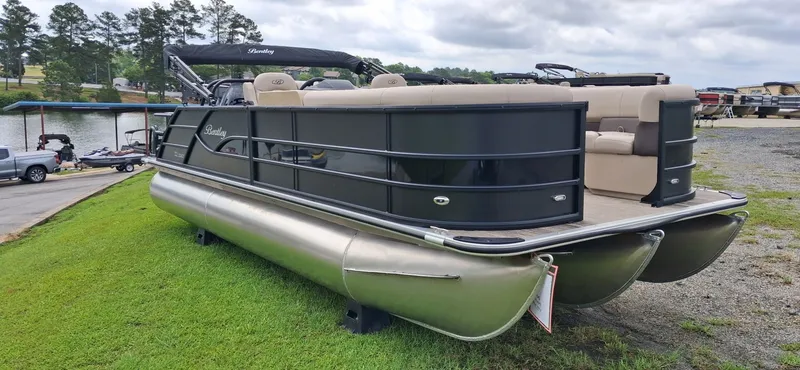 Slide: The Image of Bentley Pontoons Legacy 223 Swingback 3/4 Tube 2026 - 6