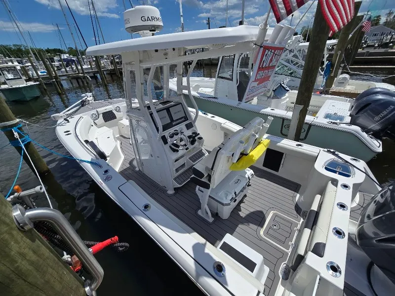 Slide: The Image of Tidewater 232 CC Adventure 2021 - 1