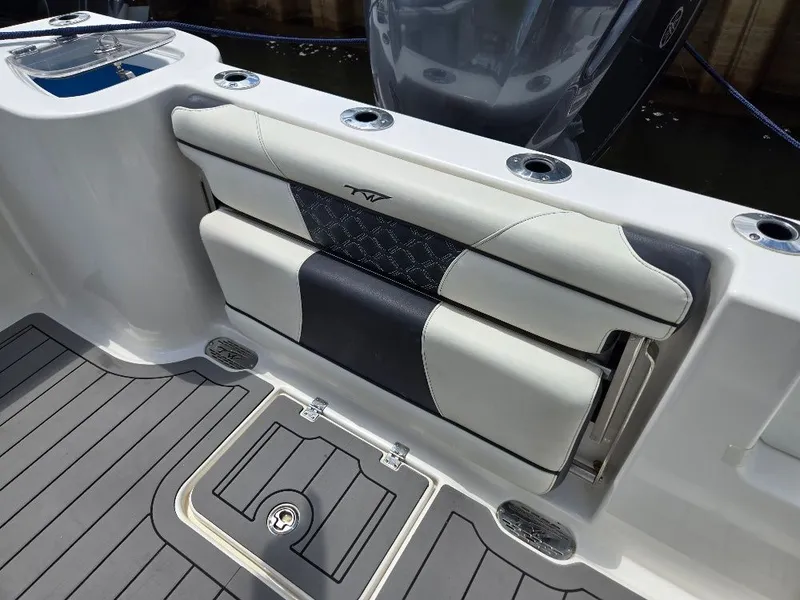 Slide: The Image of Tidewater 232 CC Adventure 2021 - 11