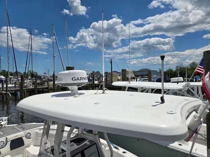 Slide: The Image of Tidewater 232 CC Adventure 2021 - 17
